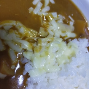 チーズがとろり☆とろけるチーズカレー